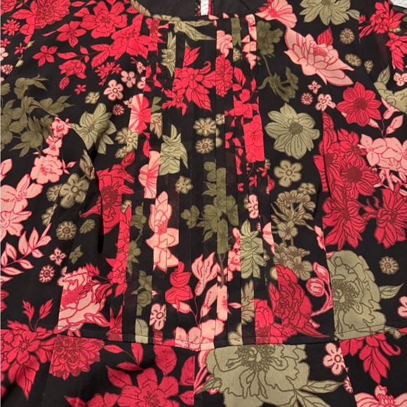 Romper or jumpsuit - Picture 3 of 5